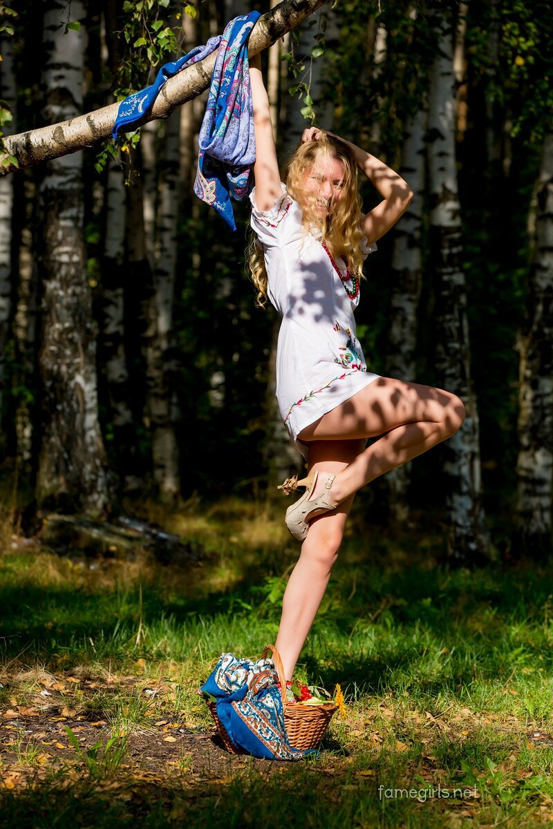 Александра, 25